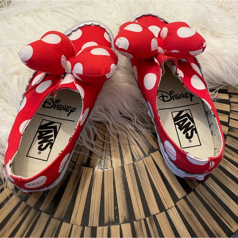 Vans 🏰 Disney Minnie Mouse Large Bow Polka Dot Slip On Sneakers